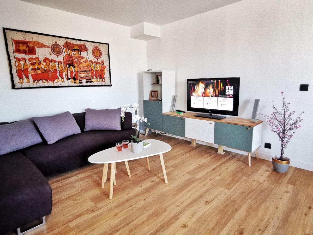 Le 79 Reflet De La Marne Apartment Noisy-le-Grand Luaran gambar