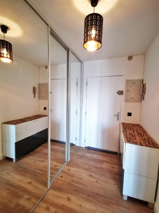 Le 79 Reflet De La Marne Apartment Noisy-le-Grand Luaran gambar